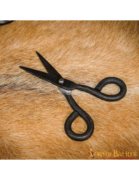 Tesoura medieval funcional em ferro...