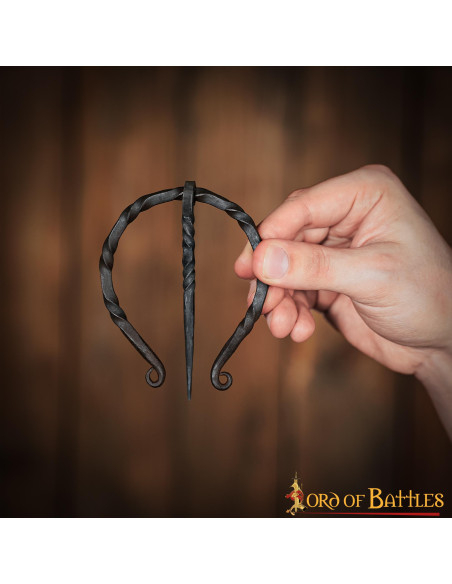 Fecho de fíbula para manto em ferro...