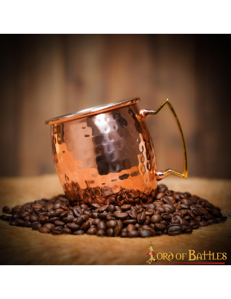 Copo medieval em aço banhado a cobre