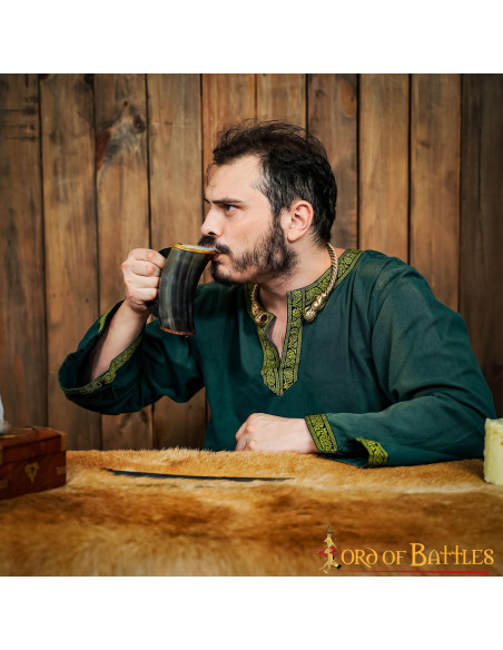 Caneca Viking em couro de boi e...