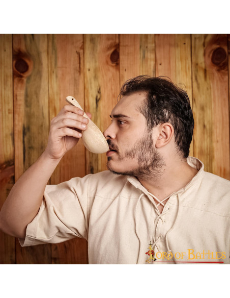 Colher de madeira medieval, feita à mão