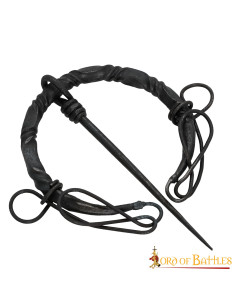 Fíbula celta em ferro forjado com nós