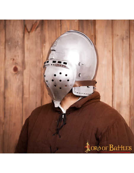 Basinette pronto para batalha com...