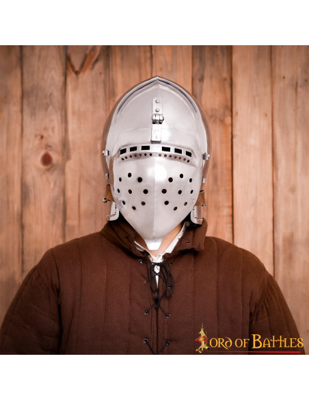 Basinette pronto para batalha com...