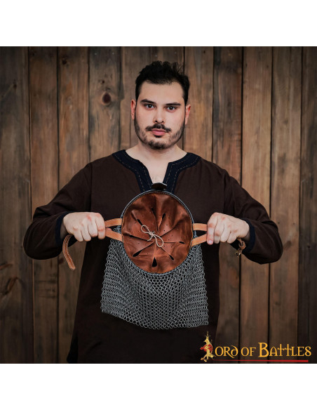 Capacete normando com nasal e cota de...