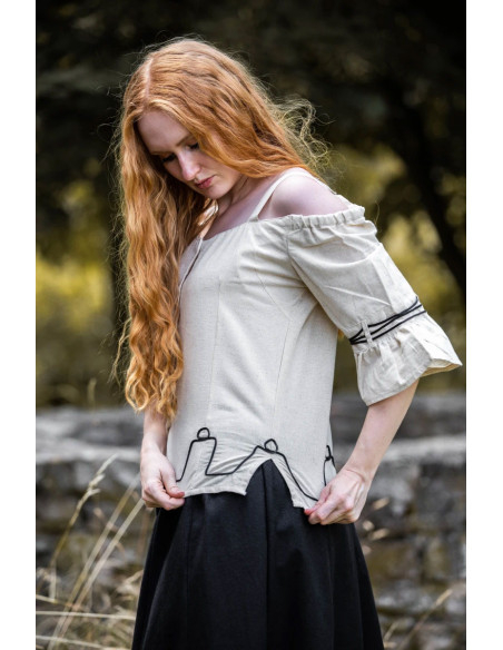 Blusa creme medieval com bordados