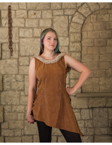 Vestido medieval com capuz modelo Freya, marrom