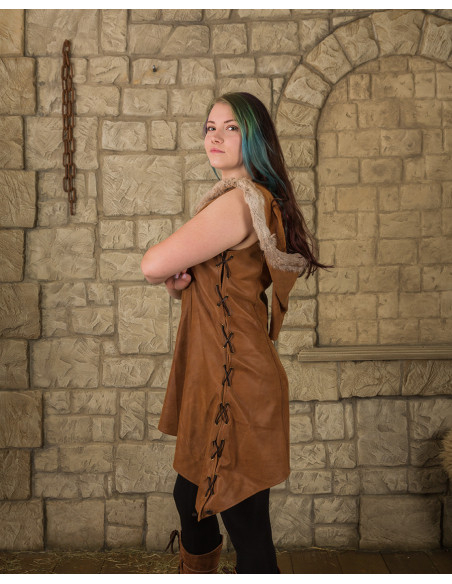 Vestido medieval com capuz modelo...