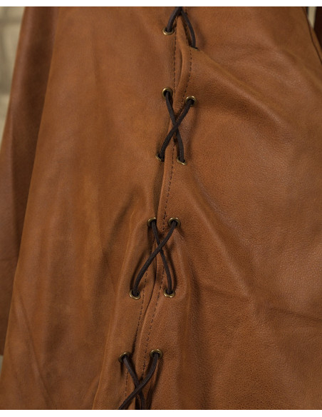 Vestido medieval com capuz modelo...