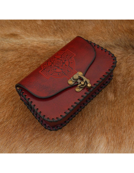 Bolsa de couro com cruz celta em...