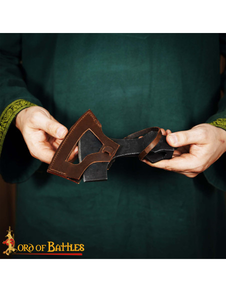 Machado de aço Viking com bainha de...