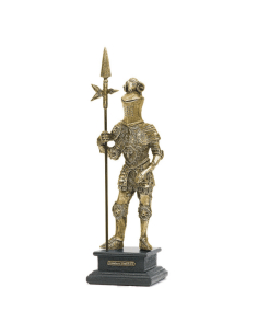 Figura de guerreiro do século XVI com alabarda em...