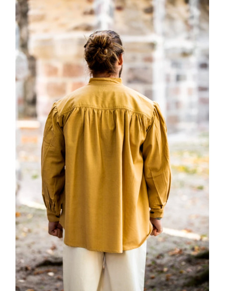Camisa medieval com atacadores gola...