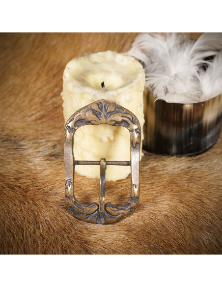 Fivela medieval em latão antigo com...