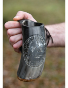 Jarro de chifre Viking Valknut número 2 (550-850 ml.) 2