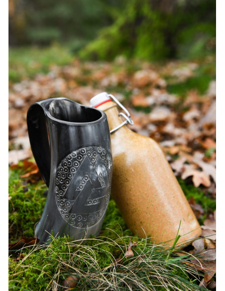 Jarro de chifre Viking Valknut número...