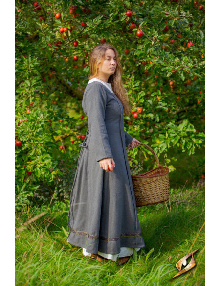 Vestido escandinavo da Era Viking,...