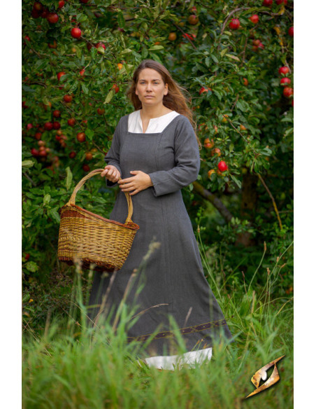 Vestido escandinavo da Era Viking,...