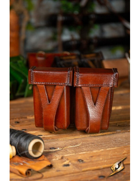 Bolsa de cintura medieval em pele...