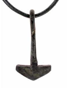 Pingente Martelo de Thor feito de ferro por Adelsö 2