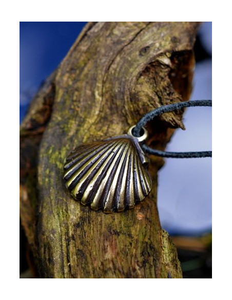 Pingente medieval de concha de...