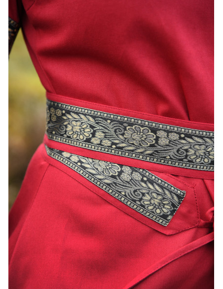 Vestido medieval da nobre modelo...