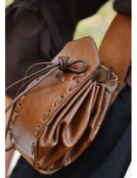 Saco de mendicância medieval em couro...