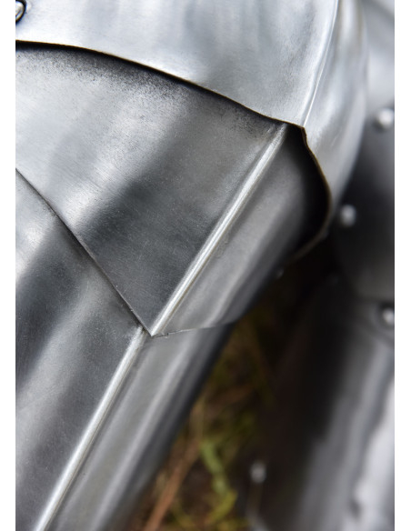 Joelheiras em aço gótico 1,6 mm....