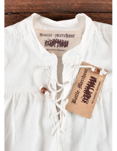 Camisa pirata branca modelo Ludwig