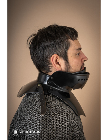 Gorget com Bevor em aço macio escuro