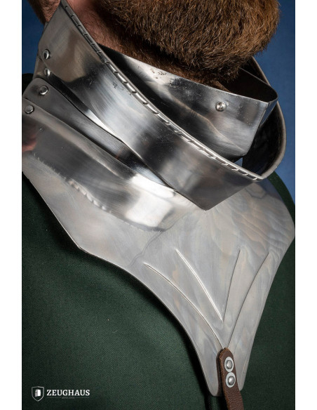 Gorge medieval articulado em aço...