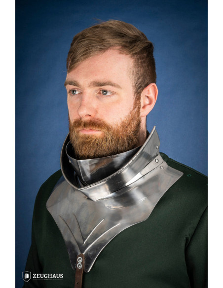 Gorge medieval articulado em aço...