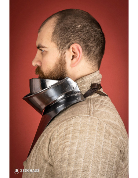 Gorge medieval articulado em aço...