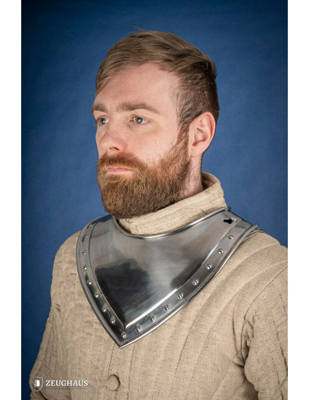 Gorge pontiagudo medieval em aço polido