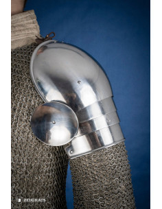 Ombreiras medievais com besagues de aço polido (século XV) 2