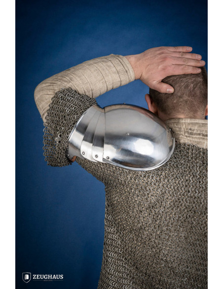 Ombreiras medievais com besagues de...