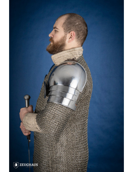 Ombreiras medievais com besagues de...