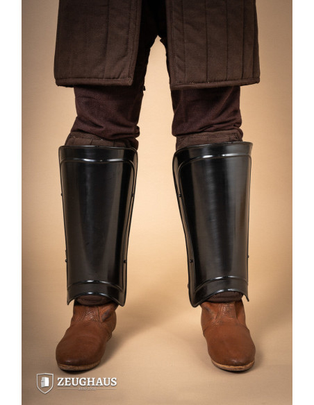 Torresmos de guerreiro medieval em...