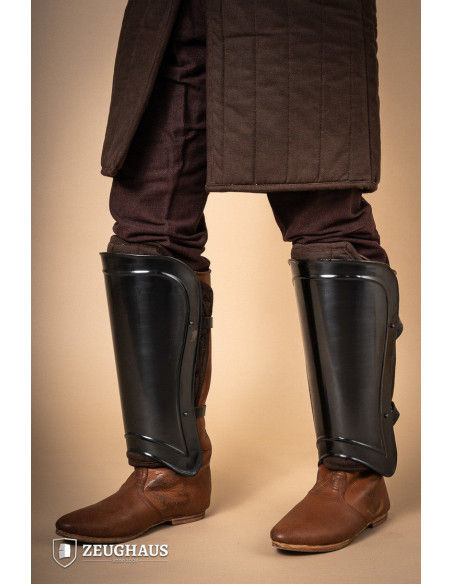 Torresmos de guerreiro medieval em...