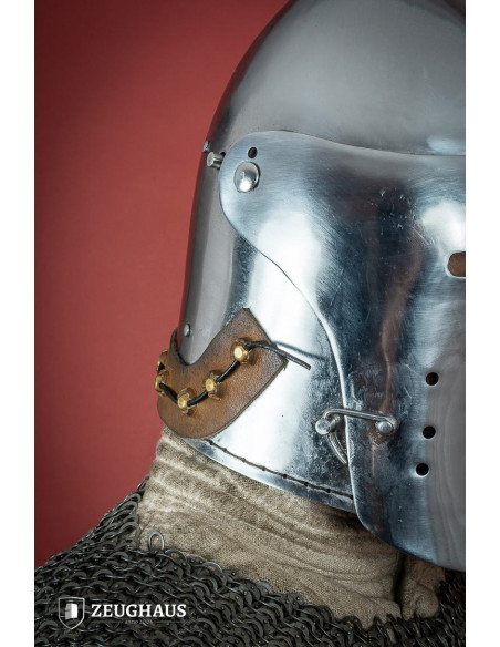 Bacia medieval com viseira completa,...