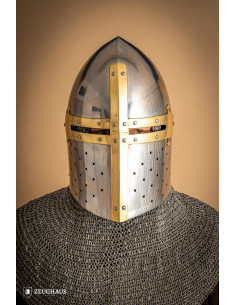 Elmo Templário do Grande Pão de Açúcar, cruz de latão (2...