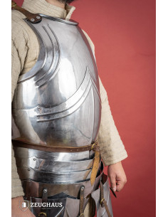Peitoral medieval alemão, século XV, aço polido (1,2 mm.)