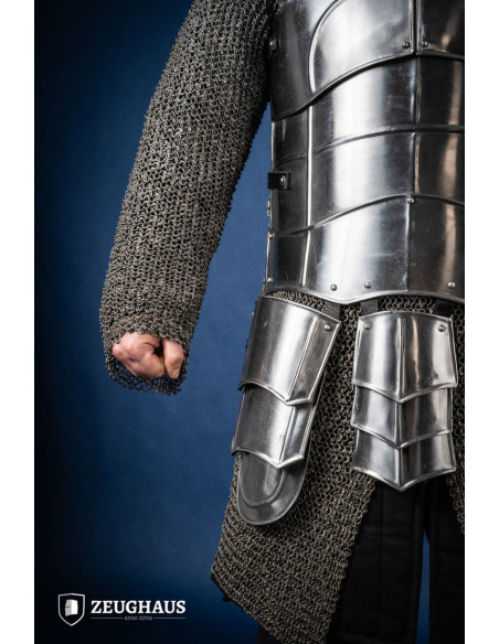 Couraça medieval com alças, modelo...