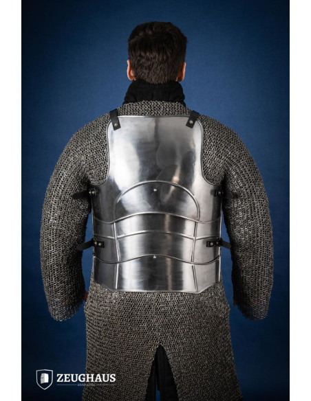 Couraça medieval com alças, modelo...