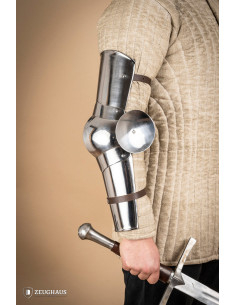 Armas medievais, século XIV, aço polido (1,6 mm.)