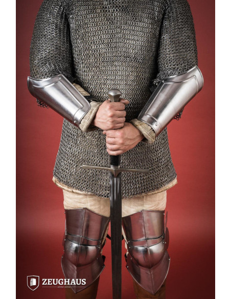 Pulseiras medievais de guerreiro em...