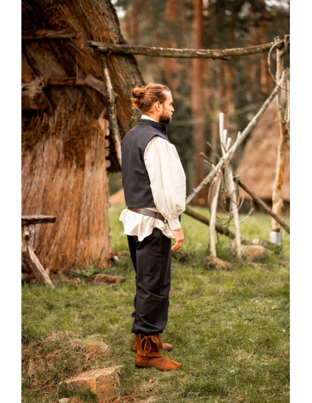 Colete medieval tricotado à mão...