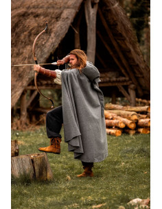 Capa medieval curta com fecho de alça, modelo Ilmar,...