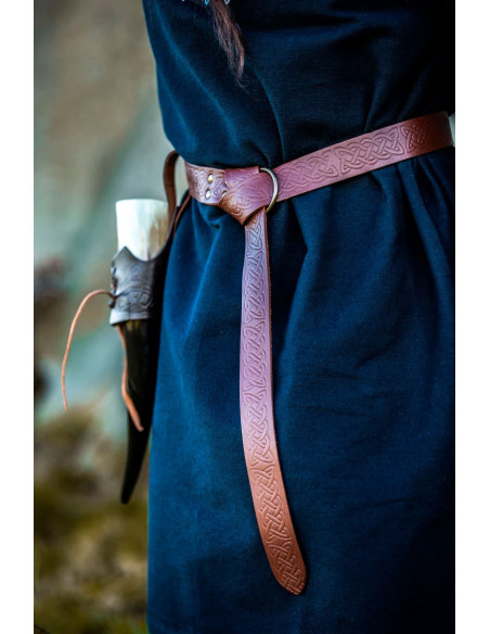 Cinto de couro com estampa celta, cor...