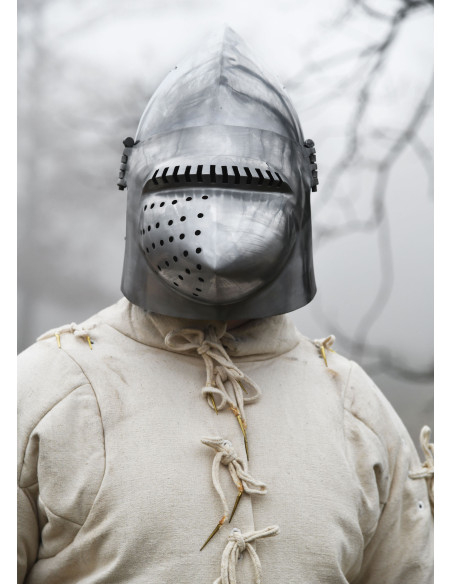 Bacia do castelo medieval de...